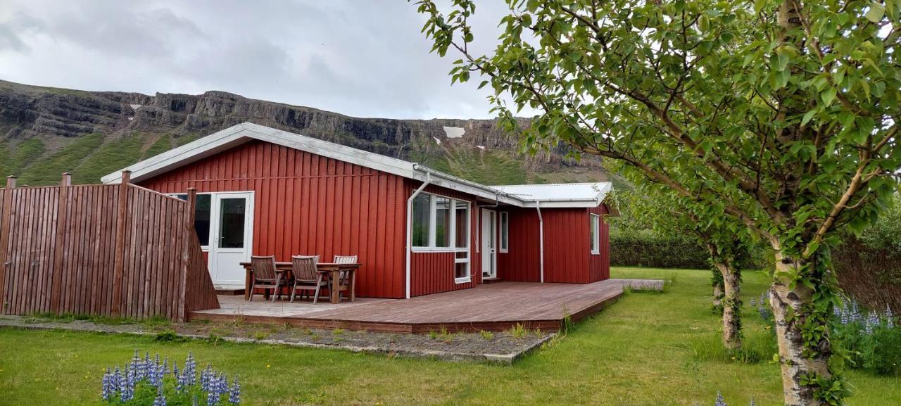 Aegisholt Privete House With Hot Tub Apartamento Patreksfjordur Exterior foto